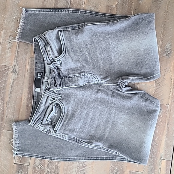 Kut from the Kloth Jeans - Picture 2 of 4